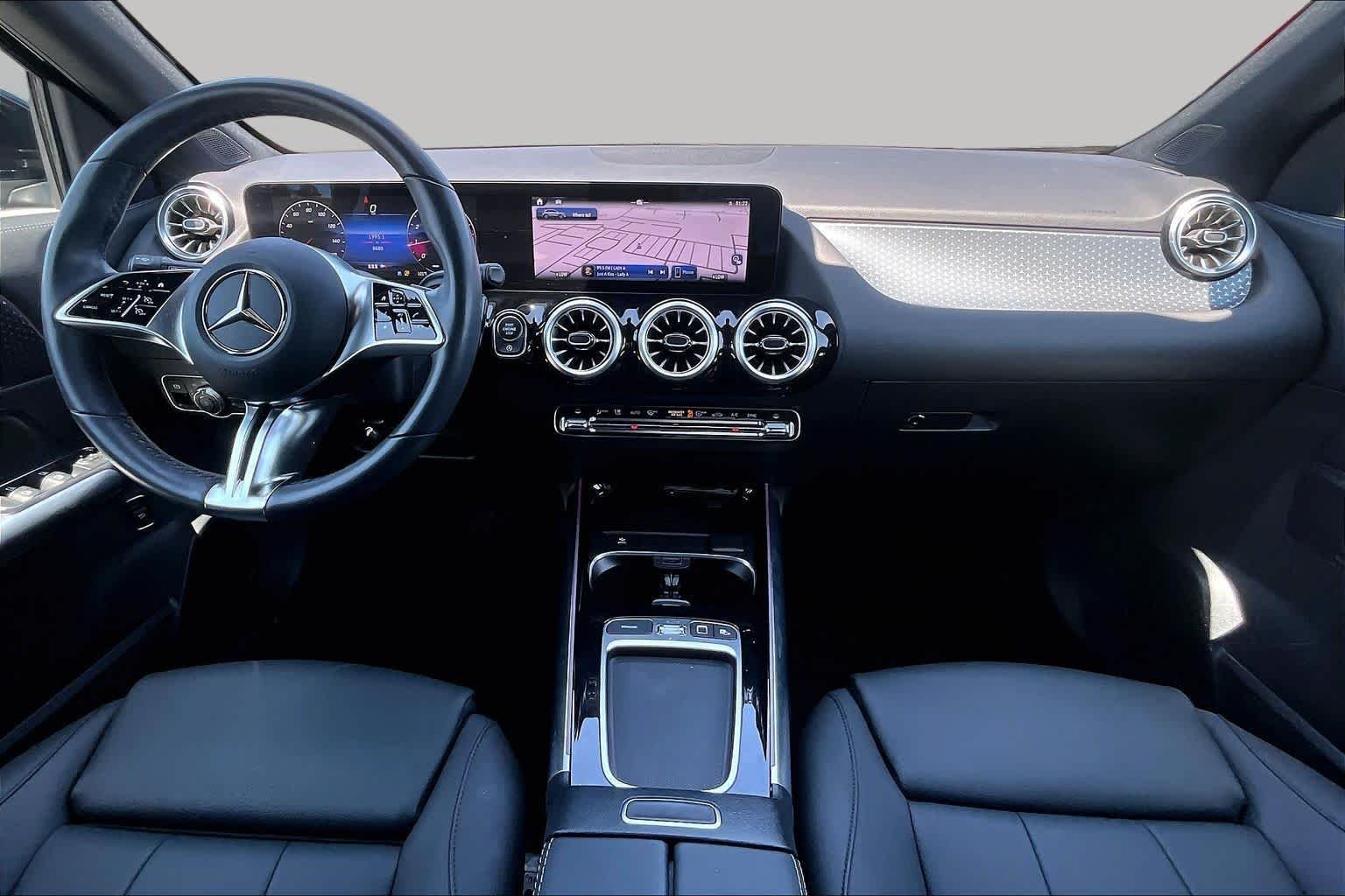 Used 2025 Night Black Mercedes-Benz GLA 250 image 16