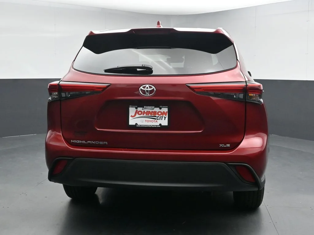 2023 Toyota Highlander XLE - Photo 8