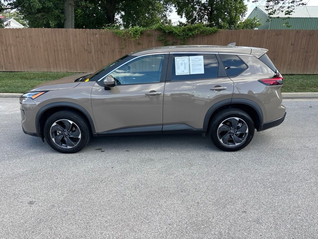 Certified Used 2025 Beige/tan Nissan SV image 2