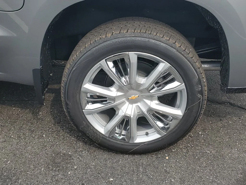 New 2026 Sterling Gray Metallic Chevrolet High Country image 28
