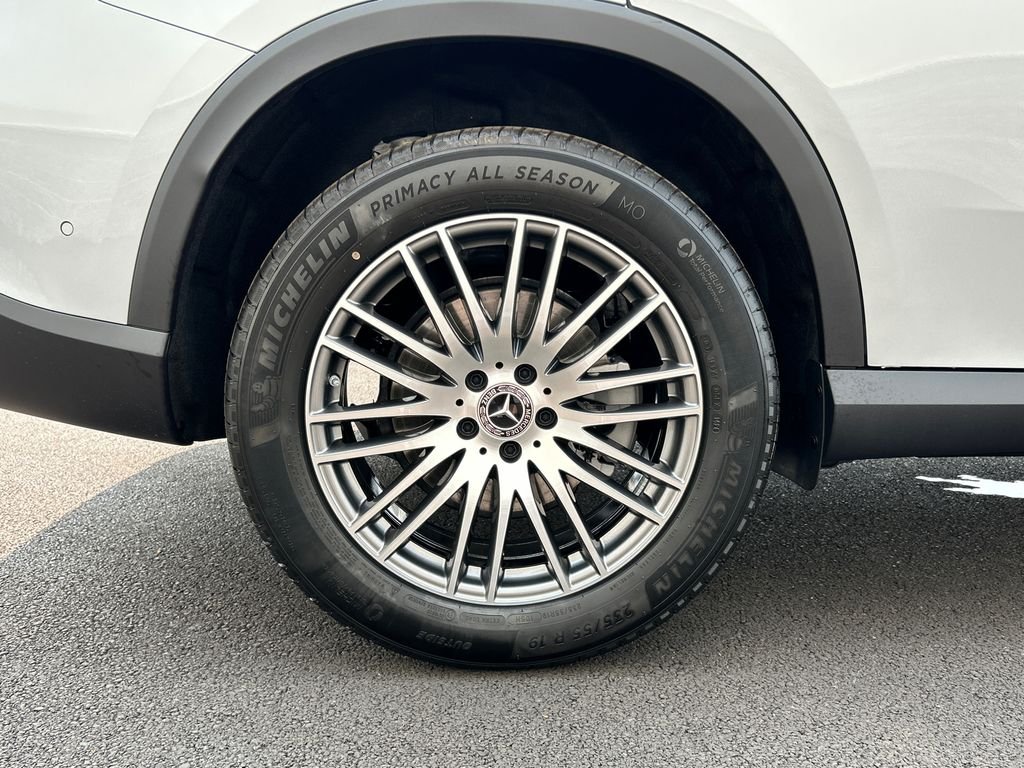 New 2026 Cirrus Silver Metallic Mercedes-Benz GLC 300 image 33
