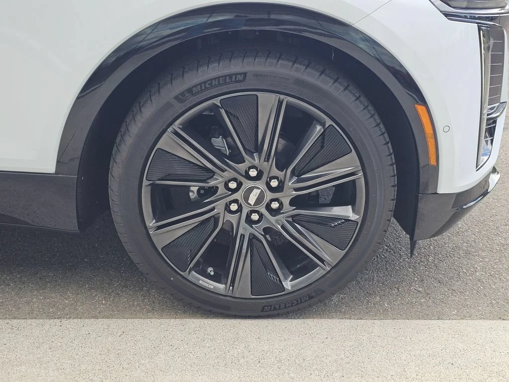 New 2027 Vibrant White Tricoat Cadillac Signature Sport image 9