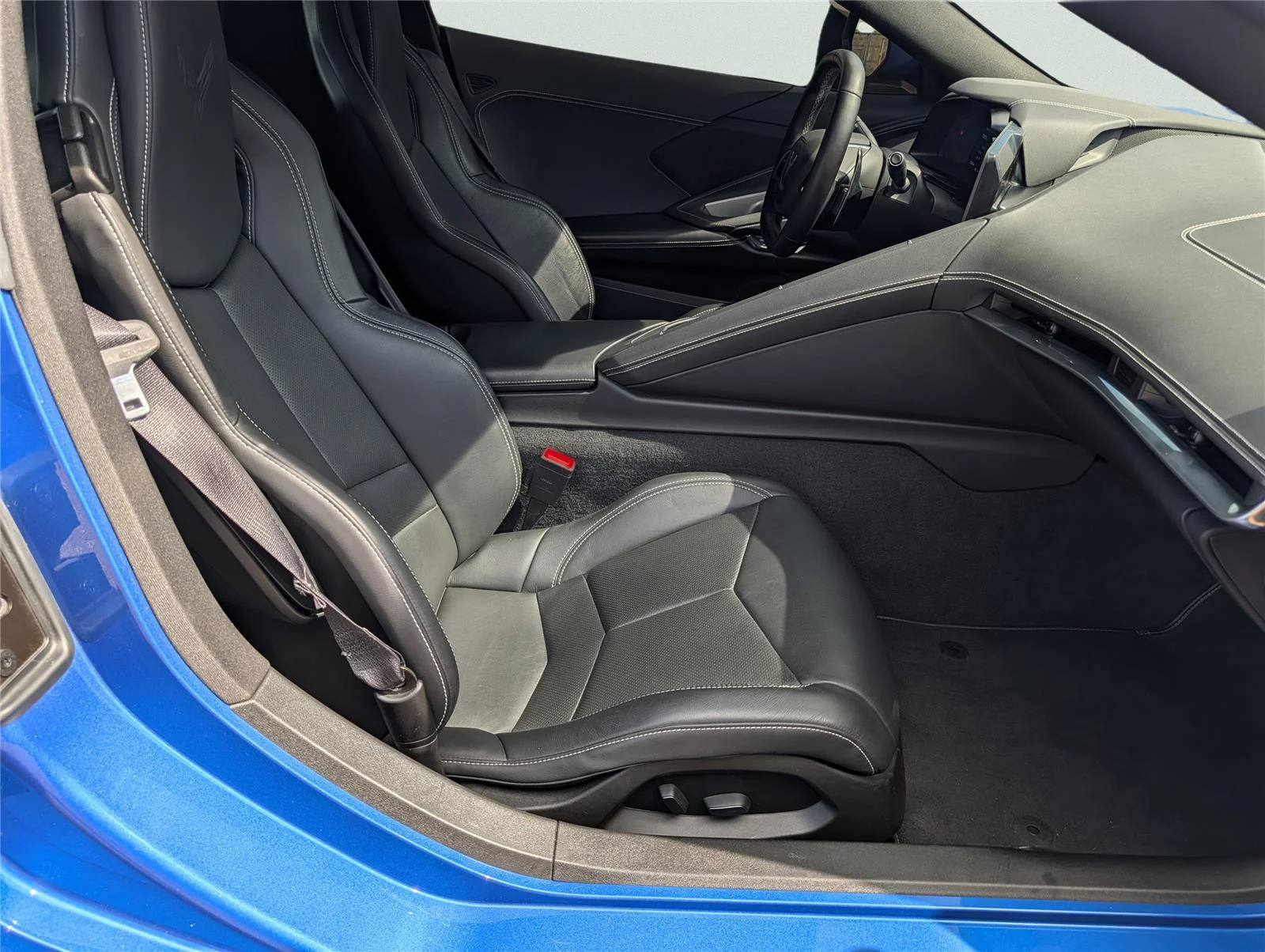 Used 2021 ELKHART LAKE BLUE METALLIC Chevrolet 1LT image 25