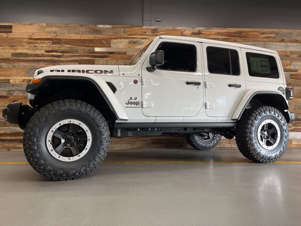 New 2026 Bright White Clear-Coat Exterior Paint Jeep Rubicon X image 56