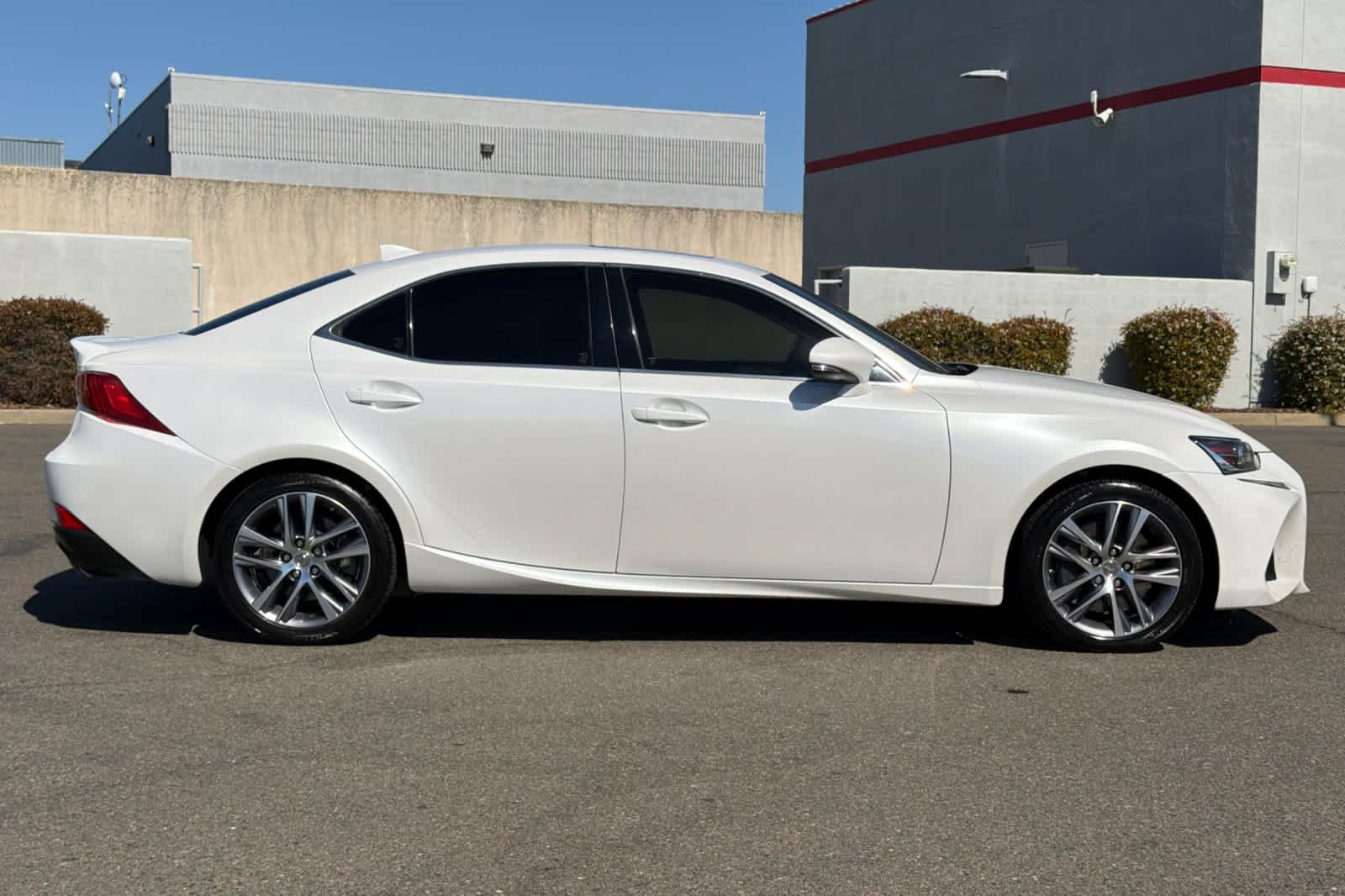 Used 2019 Eminent White Pearl Lexus  image 6
