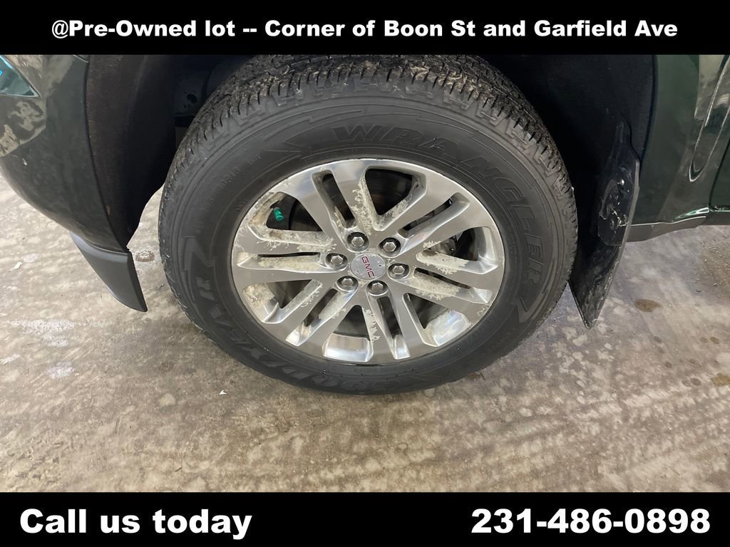 Used 2016 EMERALD GREEN METALLIC GMC 4WD SLT image 11