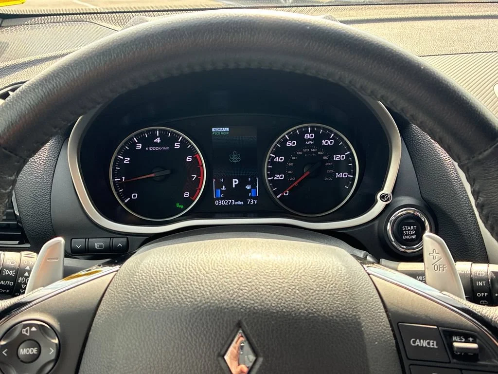 Used 2024  Mitsubishi SE image 25