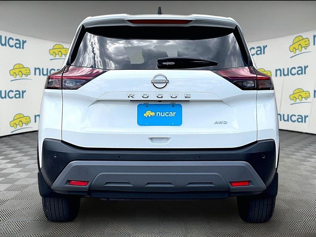 Used 2023 White Nissan S image 5
