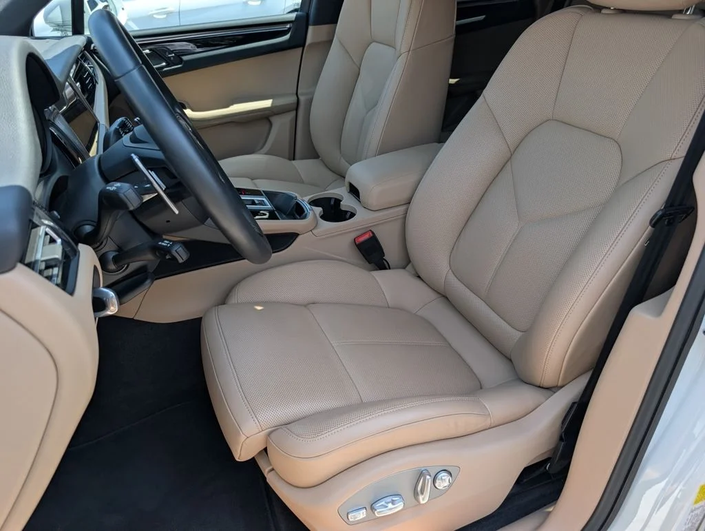 Used 2026 White Porsche  image 5