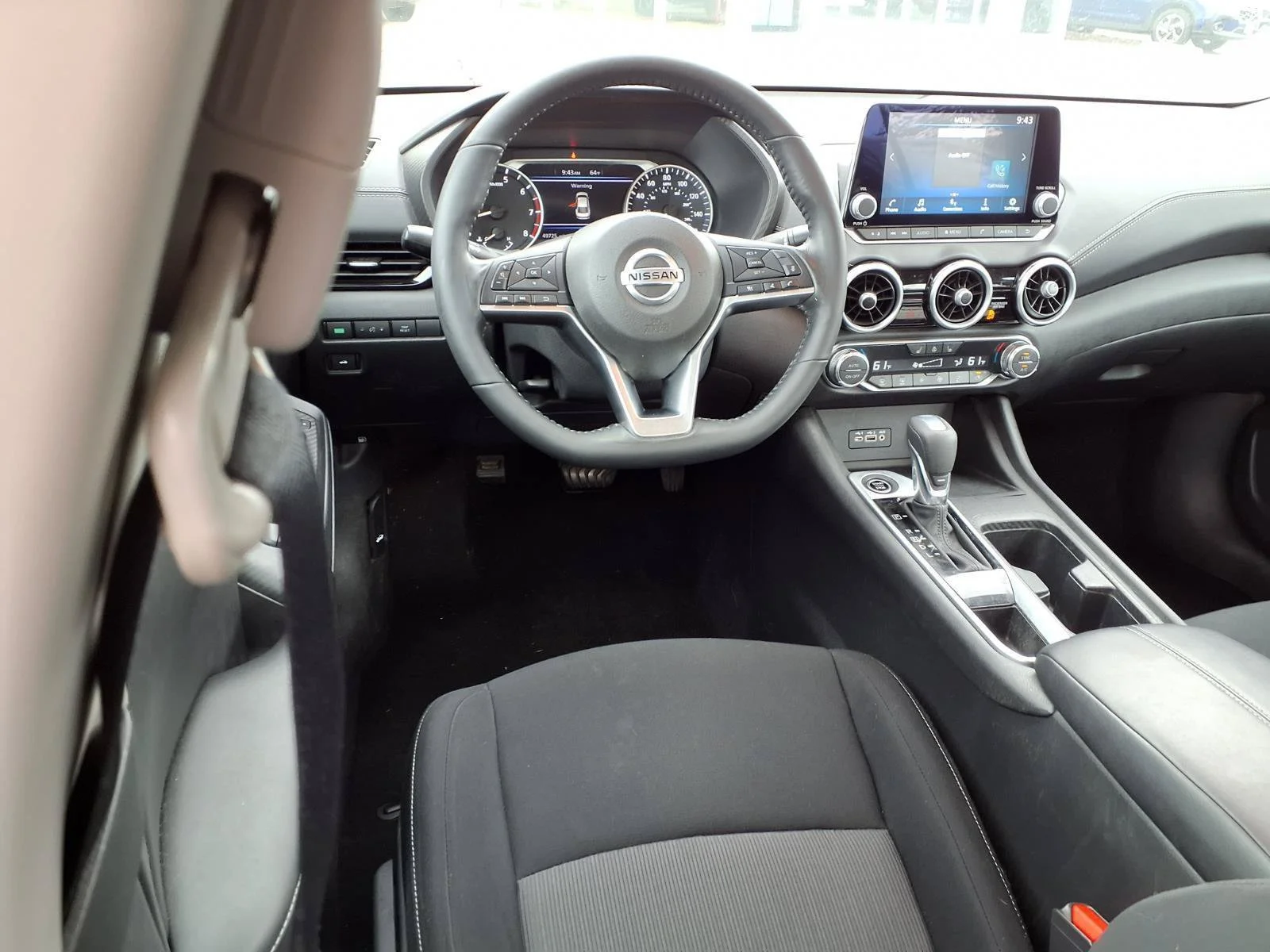 Used 2022 Electric Blue Metallic Nissan SV image 4