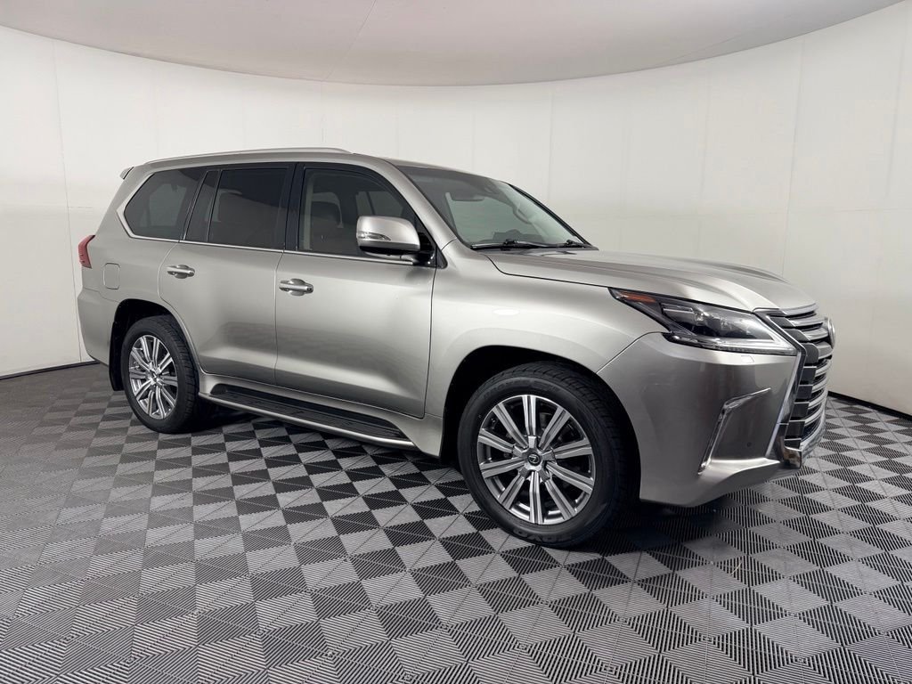 Used 2019 Silver Lexus 570 image 4