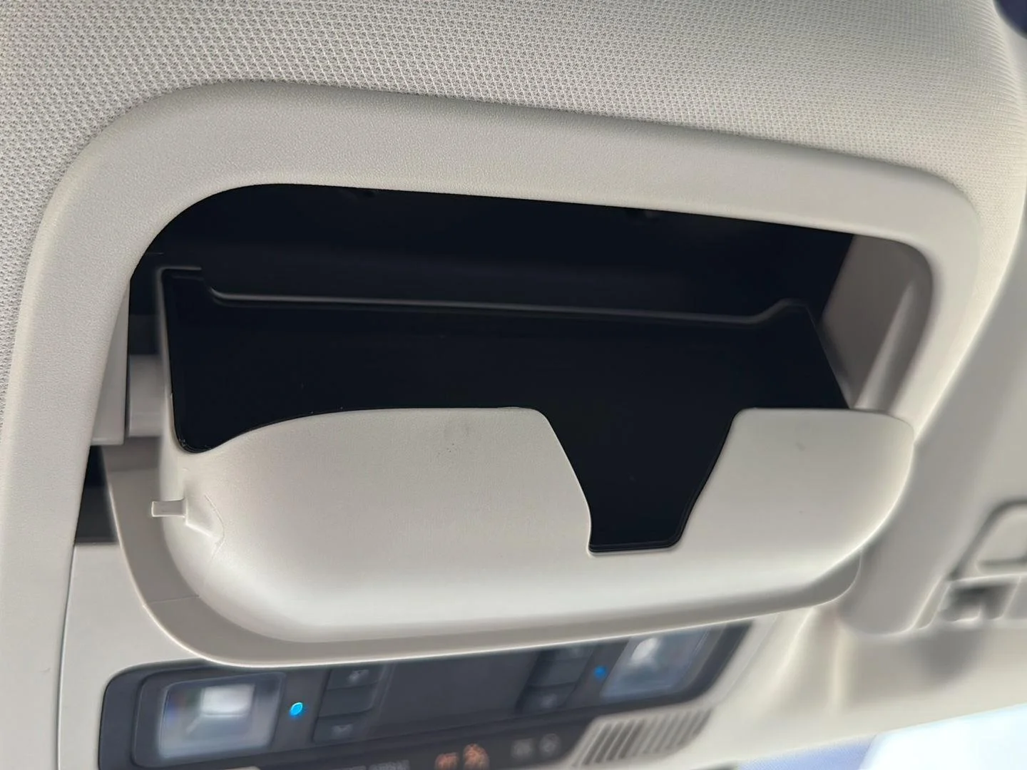 Used 2021 Space White Ford Premium image 31