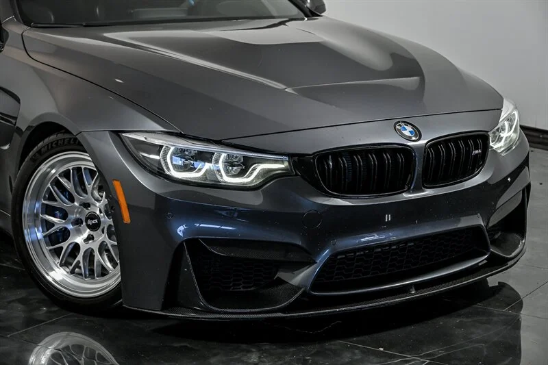Used 2018 Mineral Grey Metallic BMW COMPETITION image 2