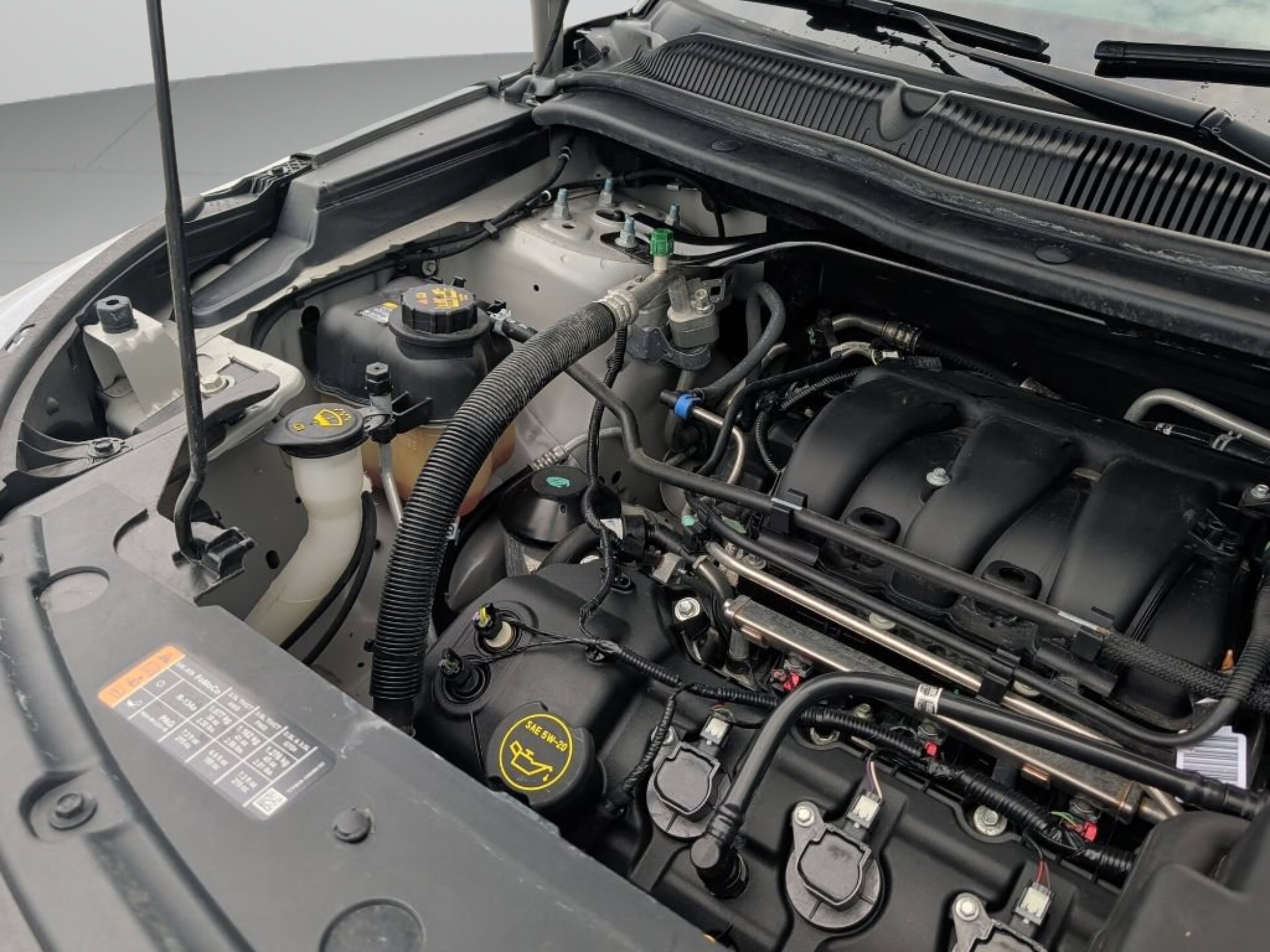 Used 2018 Ingot Silver Ford XLT image 13