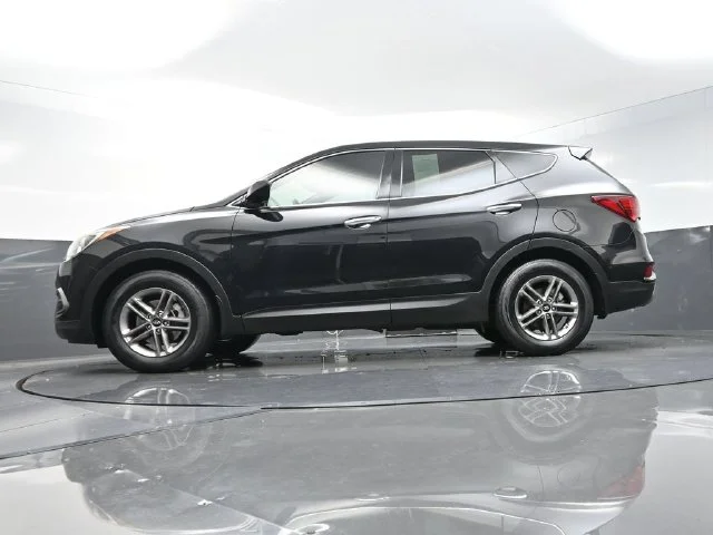Used 2018 Black Hyundai 2.4 Base image 34