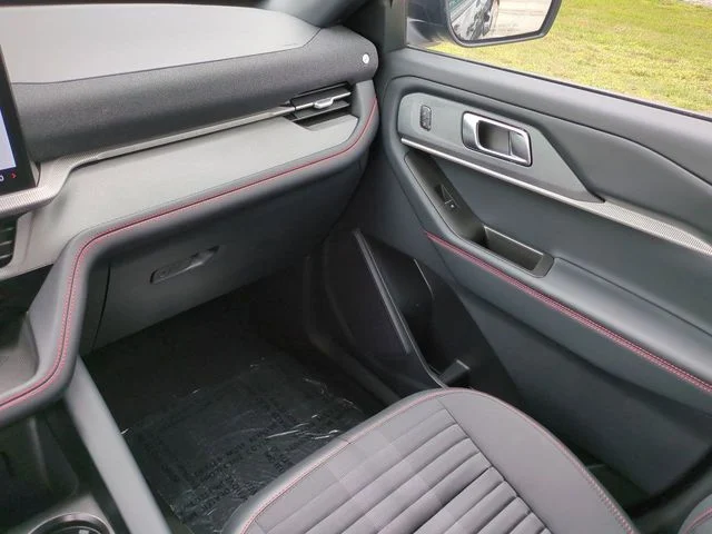 New 2026 Agate Black Metallic Ford ST-Line image 17