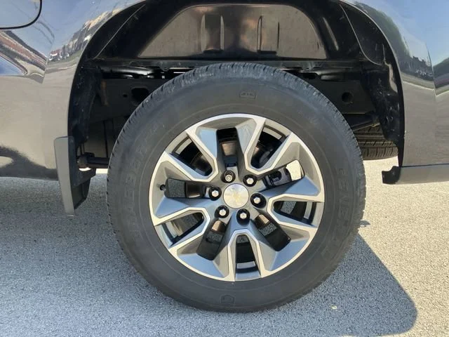 2023 Chevrolet Silverado 1500 LT - Photo 30