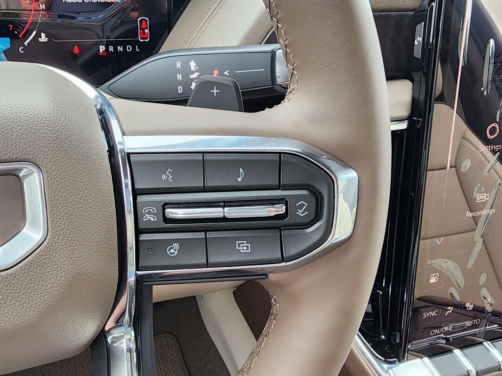2026 GMC Yukon Denali - Photo 23