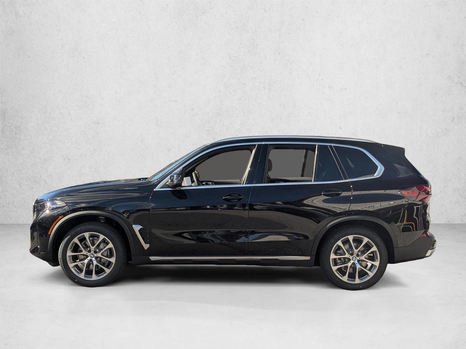Used 2026 Black Sapphire Metallic BMW xDrive40i image 5