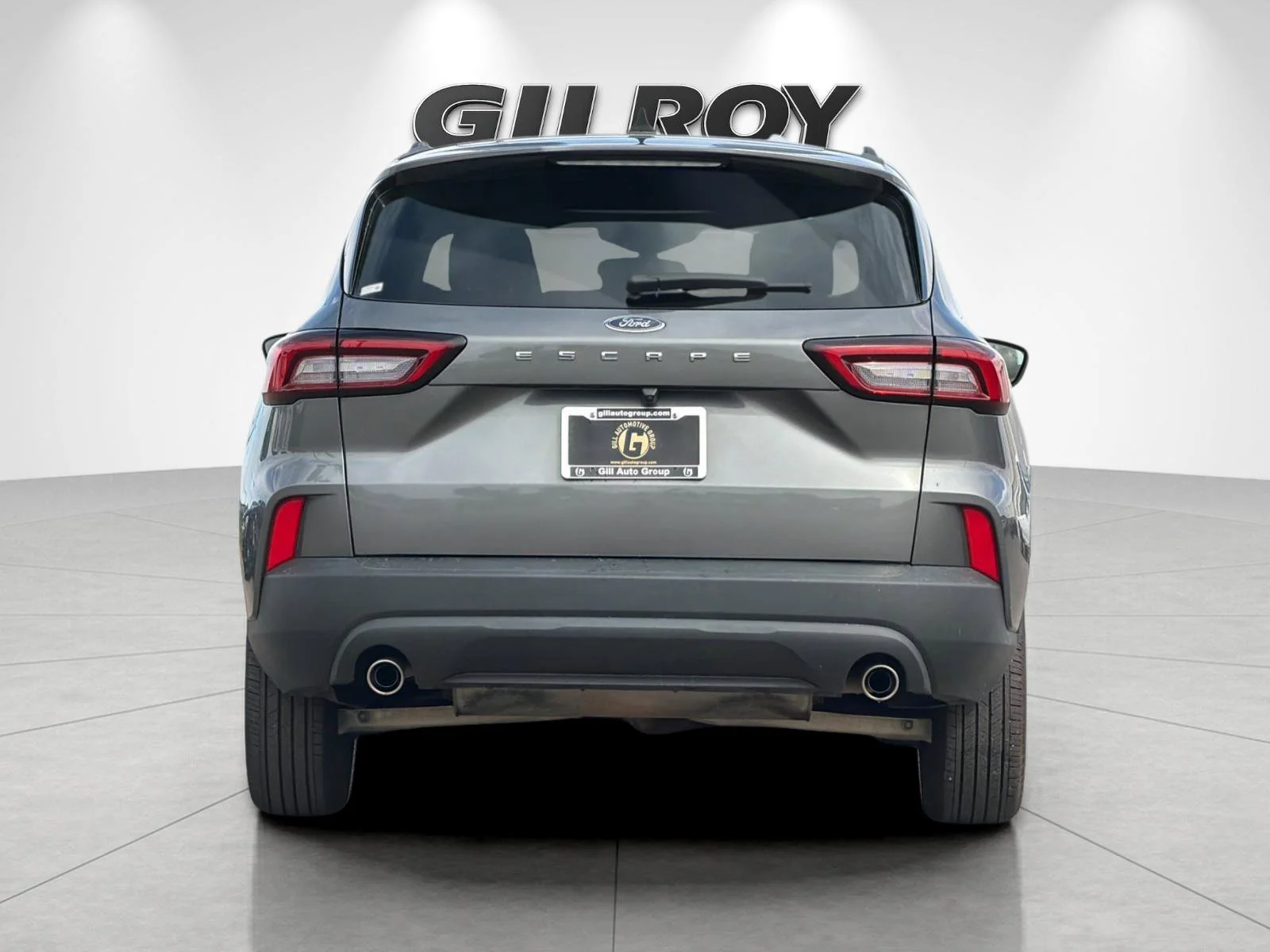 Used 2025 Gray Ford ST-Line image 4