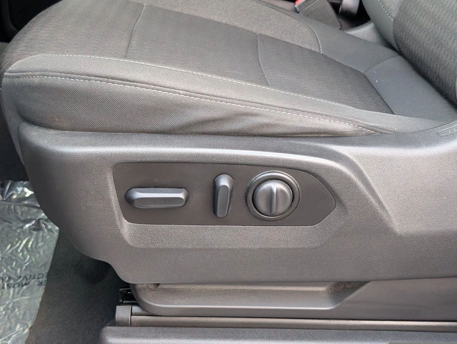 Used 2021 Silver Ice Metallic Chevrolet RST image 12