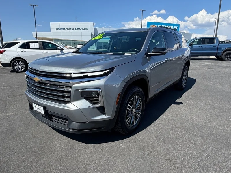 Used 2025 Sterling Gray Metallic Chevrolet LT image 7