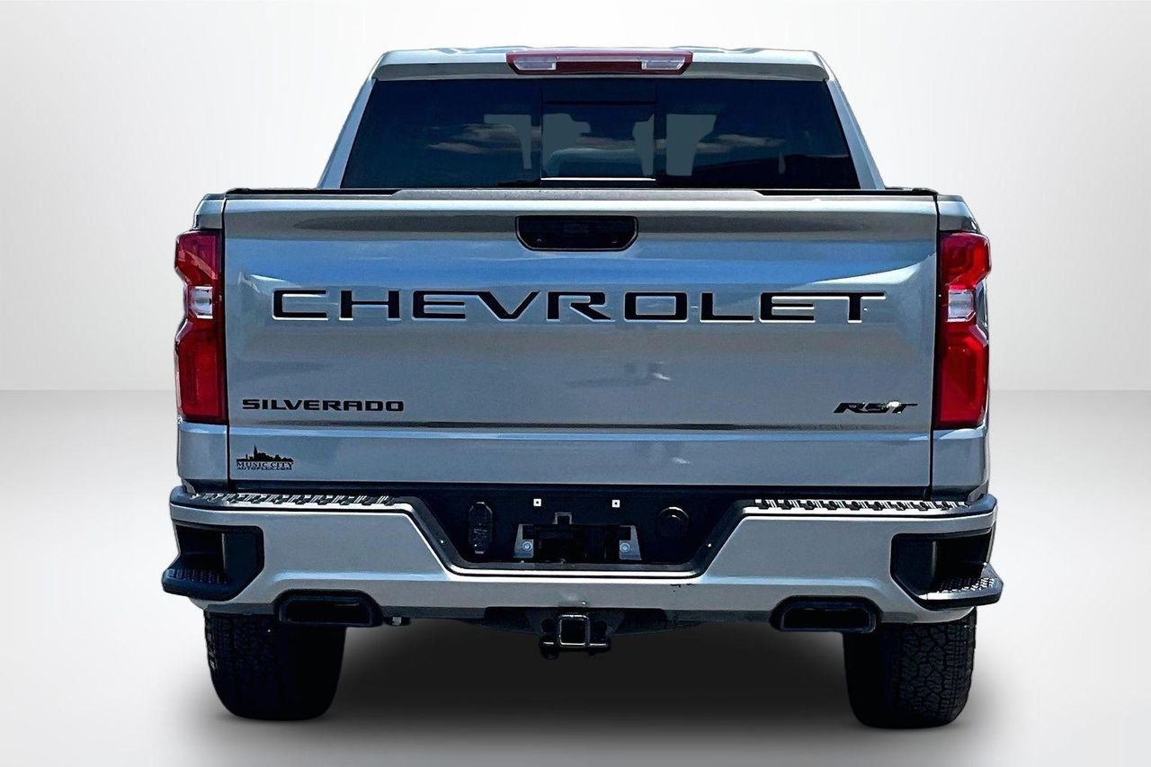 Used 2024 Sterling Gray Metallic Chevrolet 4WD Crew Cab Short Bed RST image 7