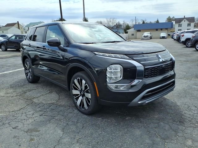 2026 Mitsubishi Outlander SE S-AWC's photo