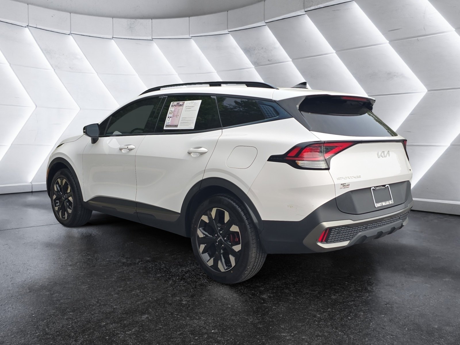 Used 2023 White Kia X-Line image 3