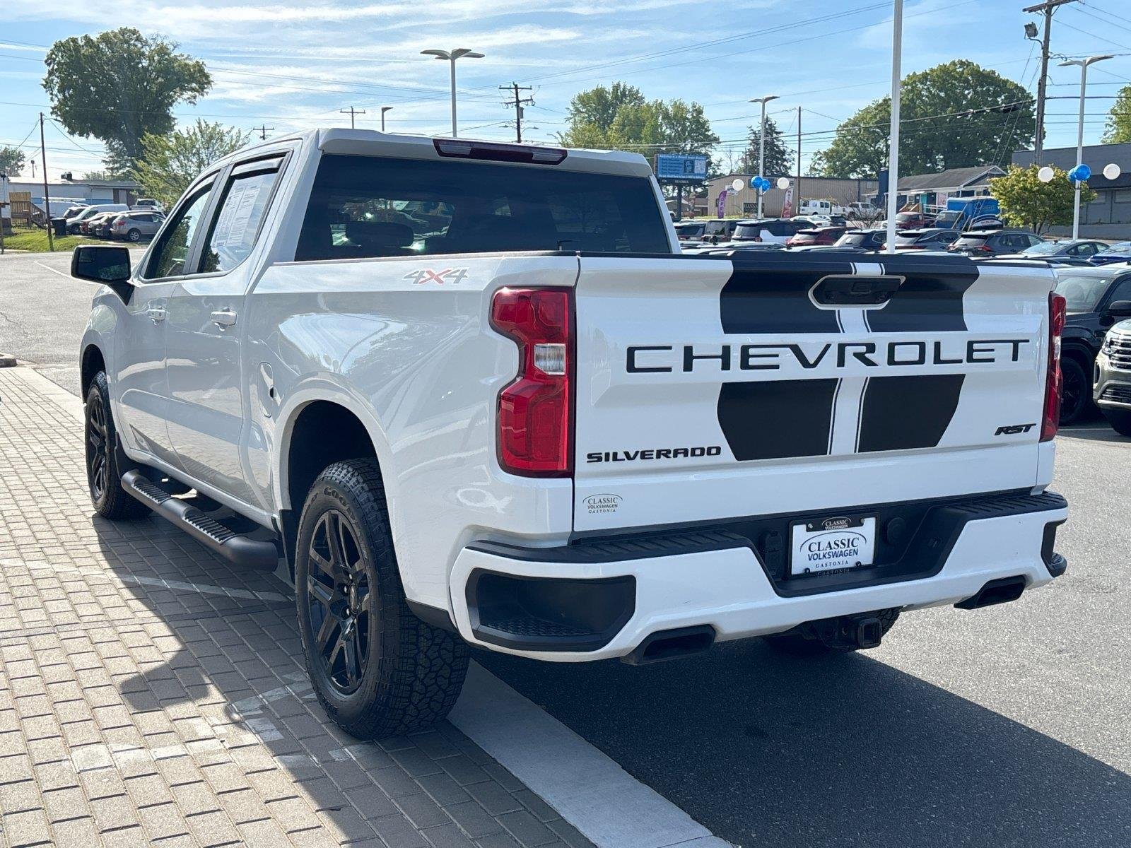 Used 2024 Summit White Chevrolet RST image 3