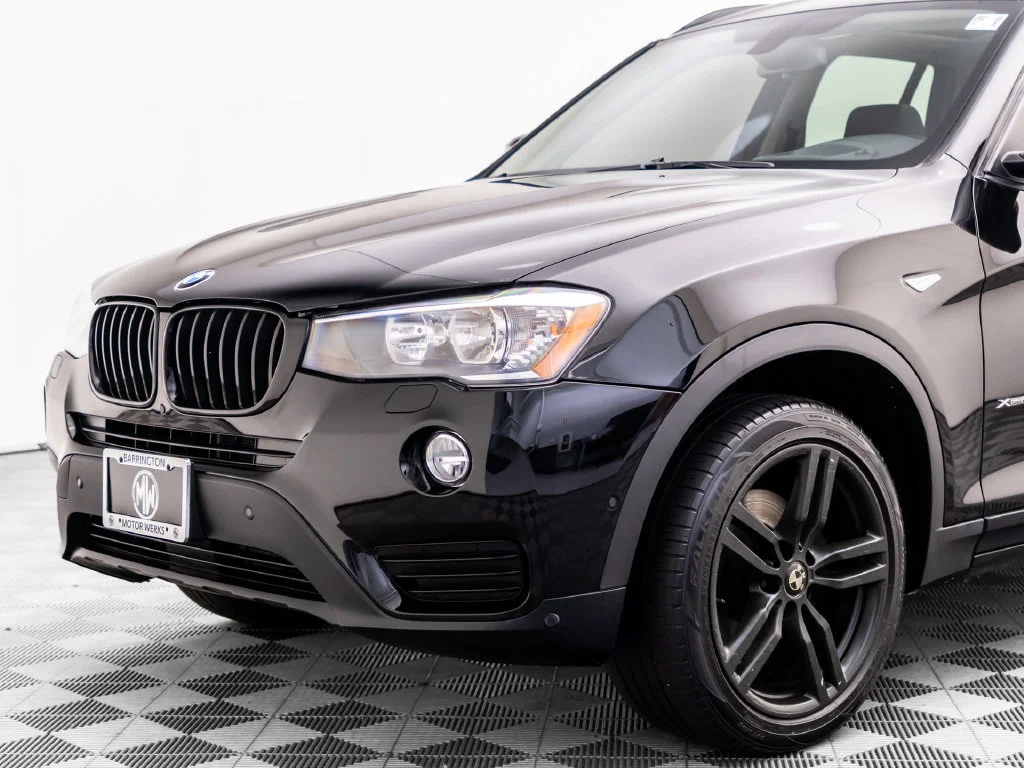 Used 2016 Black BMW xDrive28i image 34