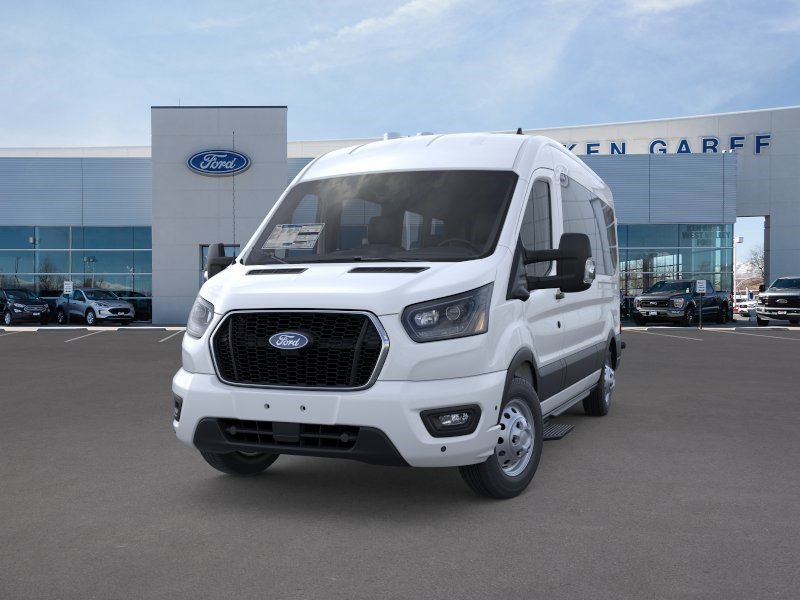 New 2026 Oxford White Ford XLT image 2