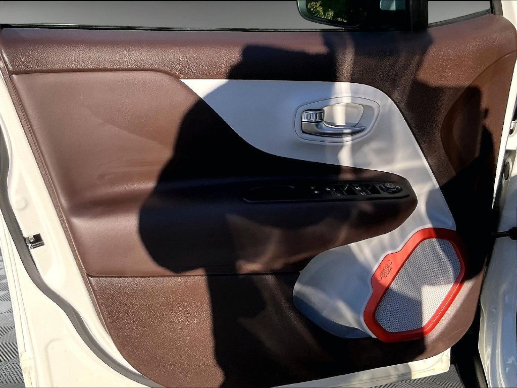 Used 2017 White Jeep Limited image 9