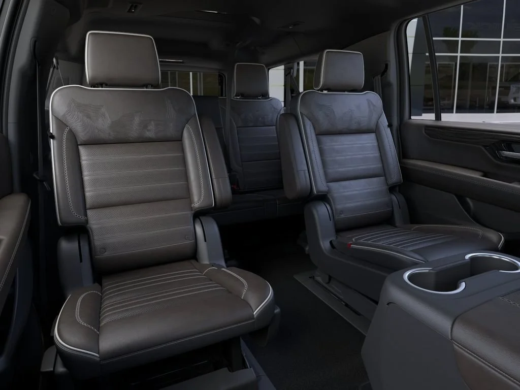 2026 GMC Yukon XL Denali Ultimate - Photo 17