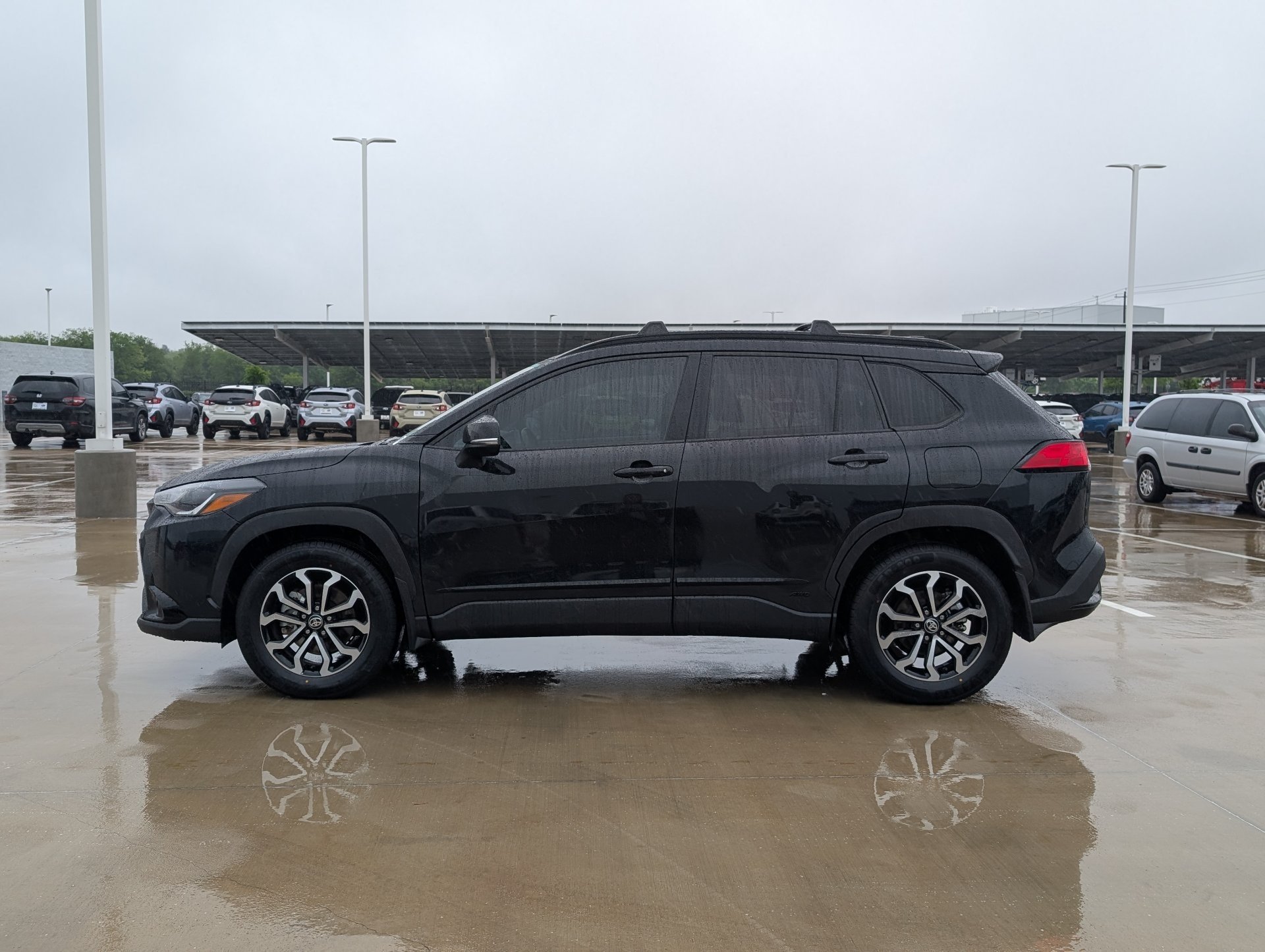 Used 2023 Black Toyota Hybrid SE image 3