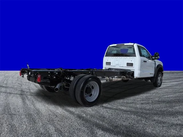 New 2026 Oxford White Ford F-450® XL image 4