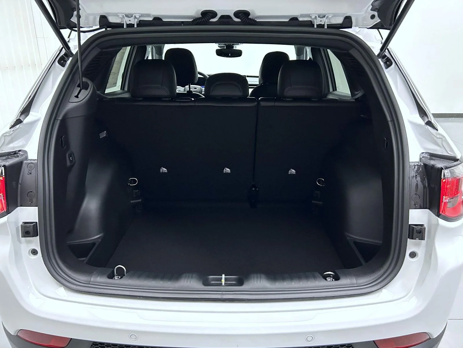 New 2026 White Jeep Limited image 21
