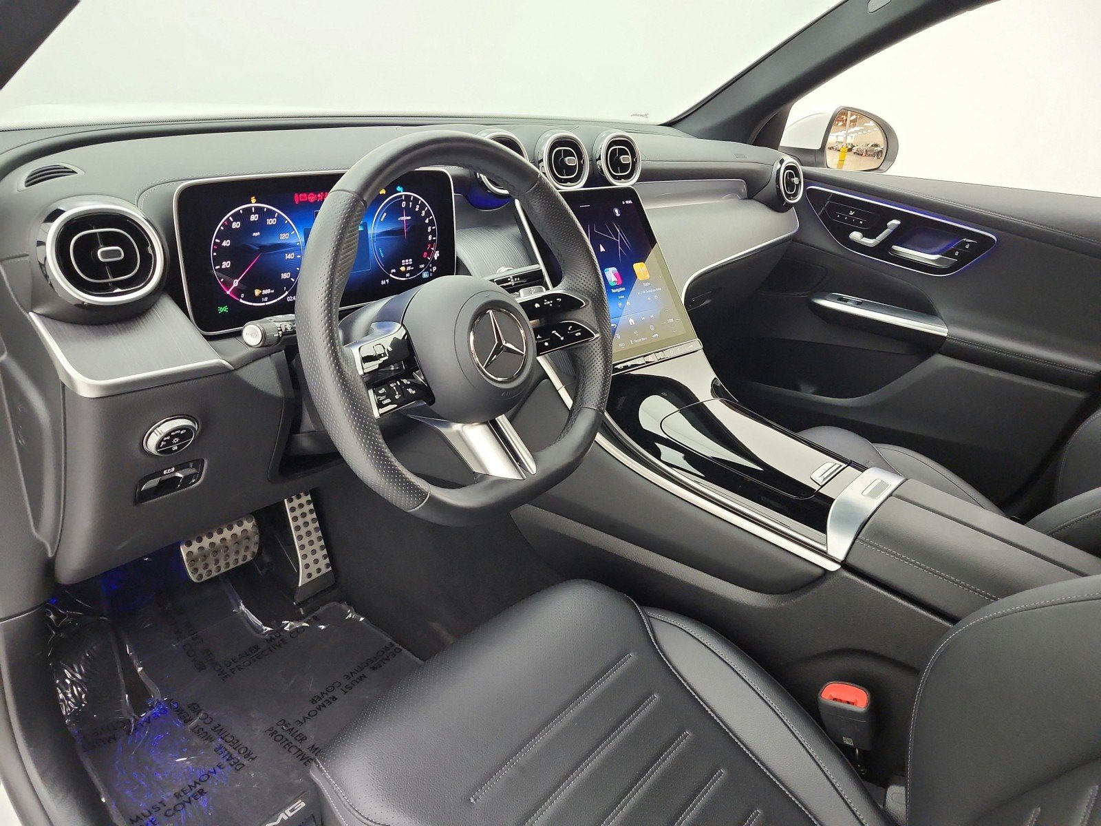 Used 2025 Polar White Mercedes-Benz GLC 350e 4MATIC® SUV image 12