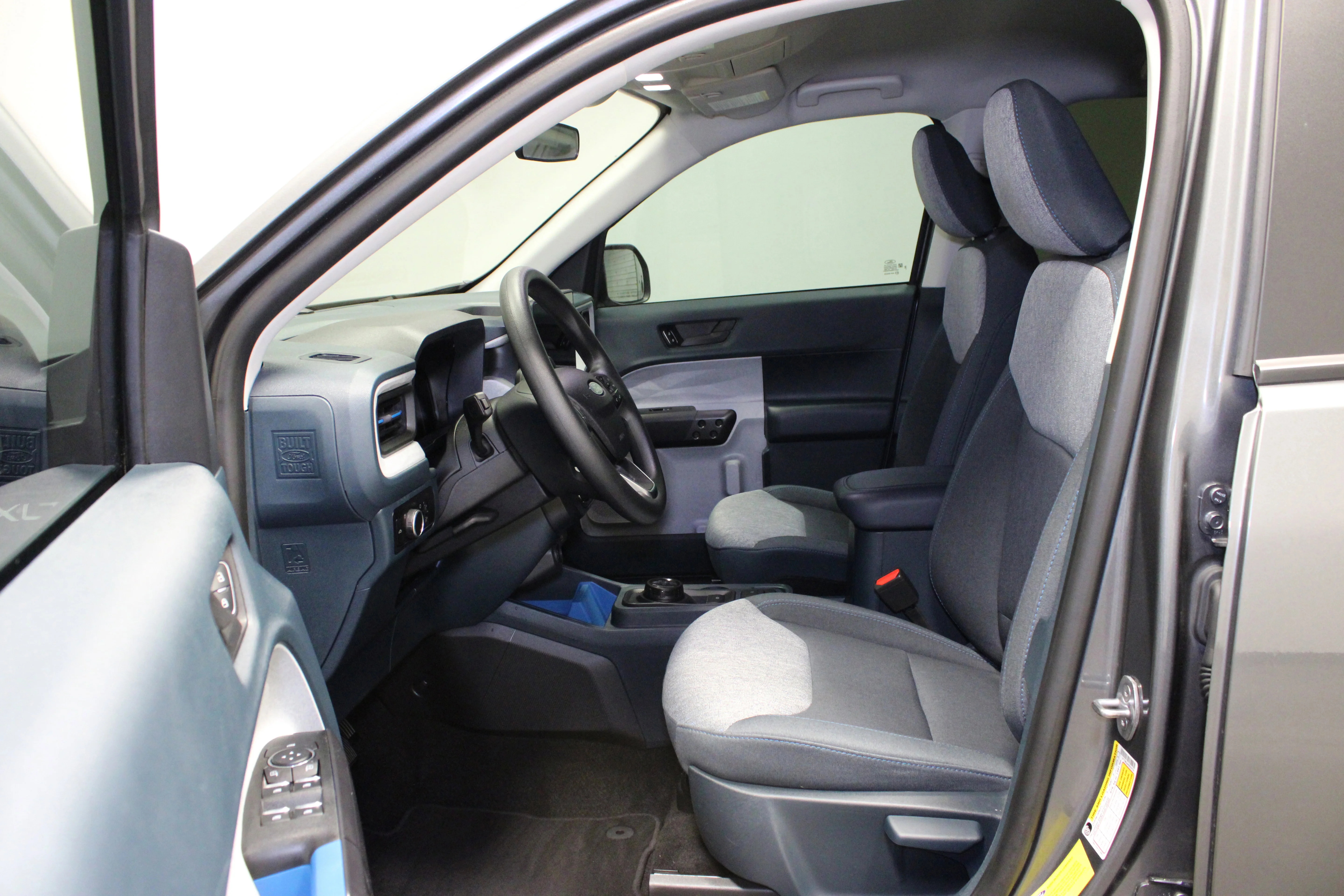 Used 2025 Gray Metallic Ford XLT image 17