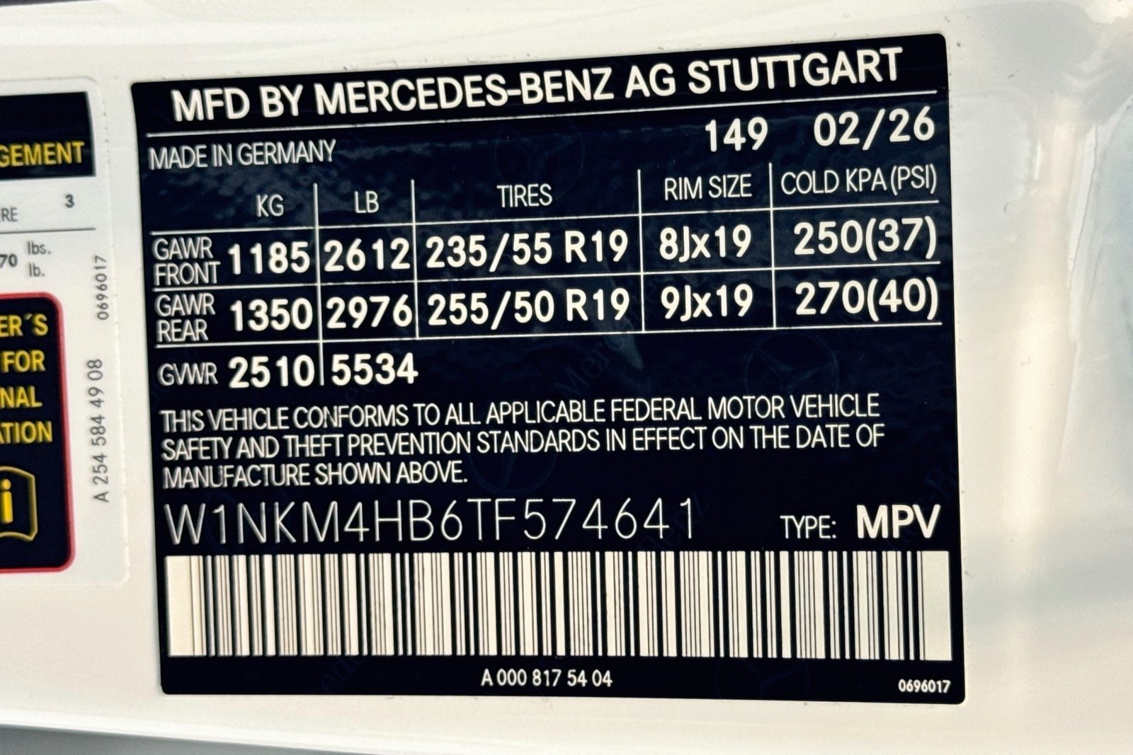 New 2026 Polar White Mercedes-Benz GLC 300 image 29
