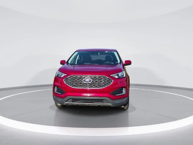 Used 2024 Red Ford SEL image 3