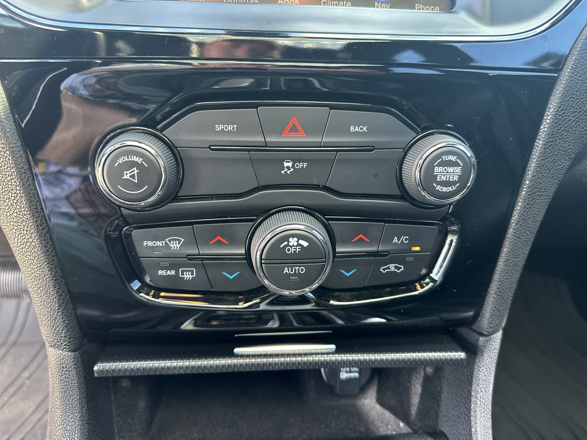 Used 2016 Jazz Blue Pearlcoat Chrysler Base image 24