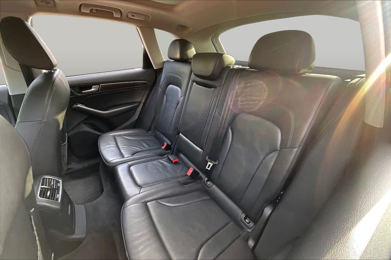 Used 2017 Brilliant Black Audi Premium image 21