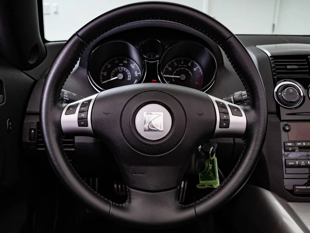 Used 2007 Black Onyx Saturn  image 41