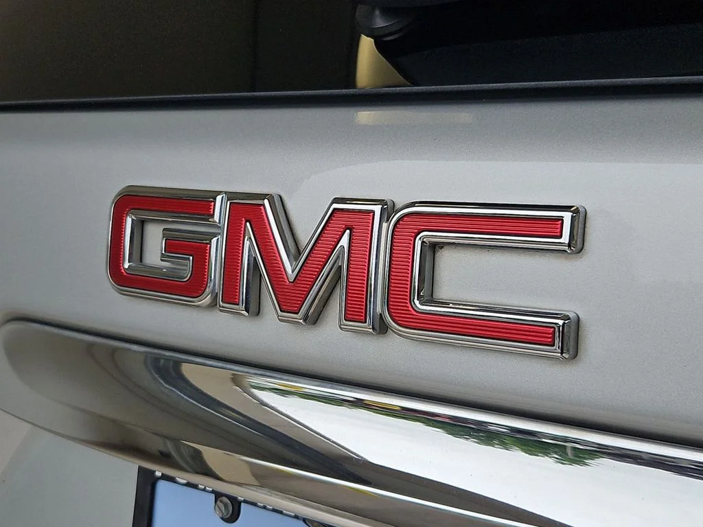 Used 2018 Quicksilver Metallic GMC SLT image 25