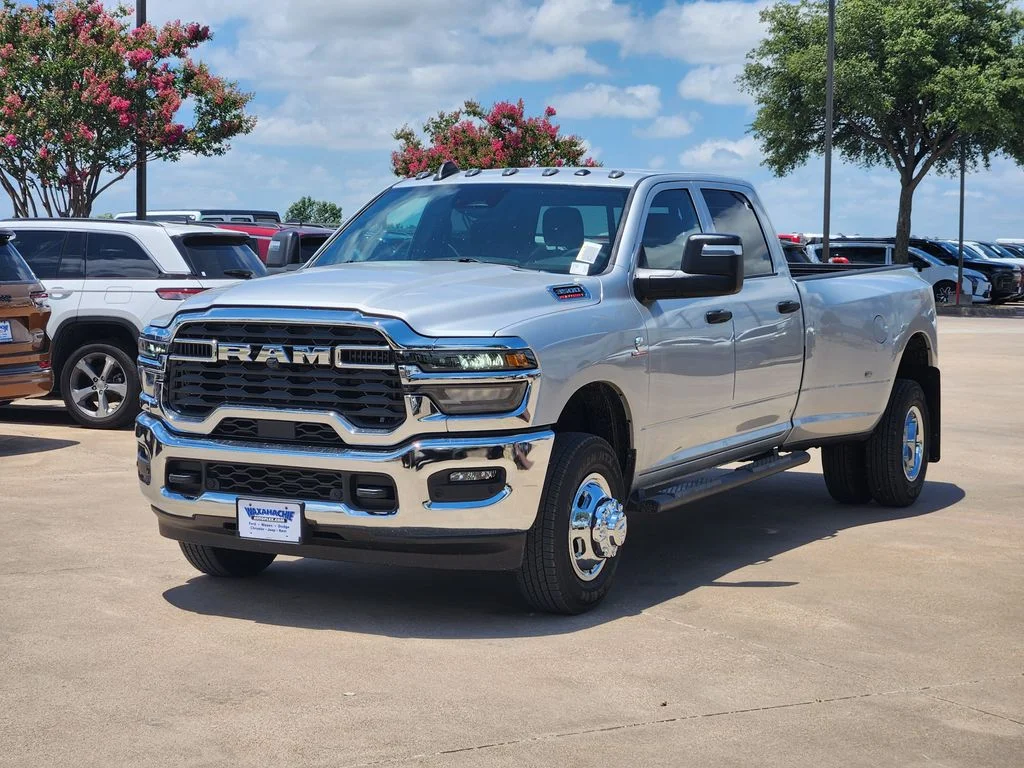 New 2026 Silver-Zynith Exterior Paint RAM Tradesman image 2