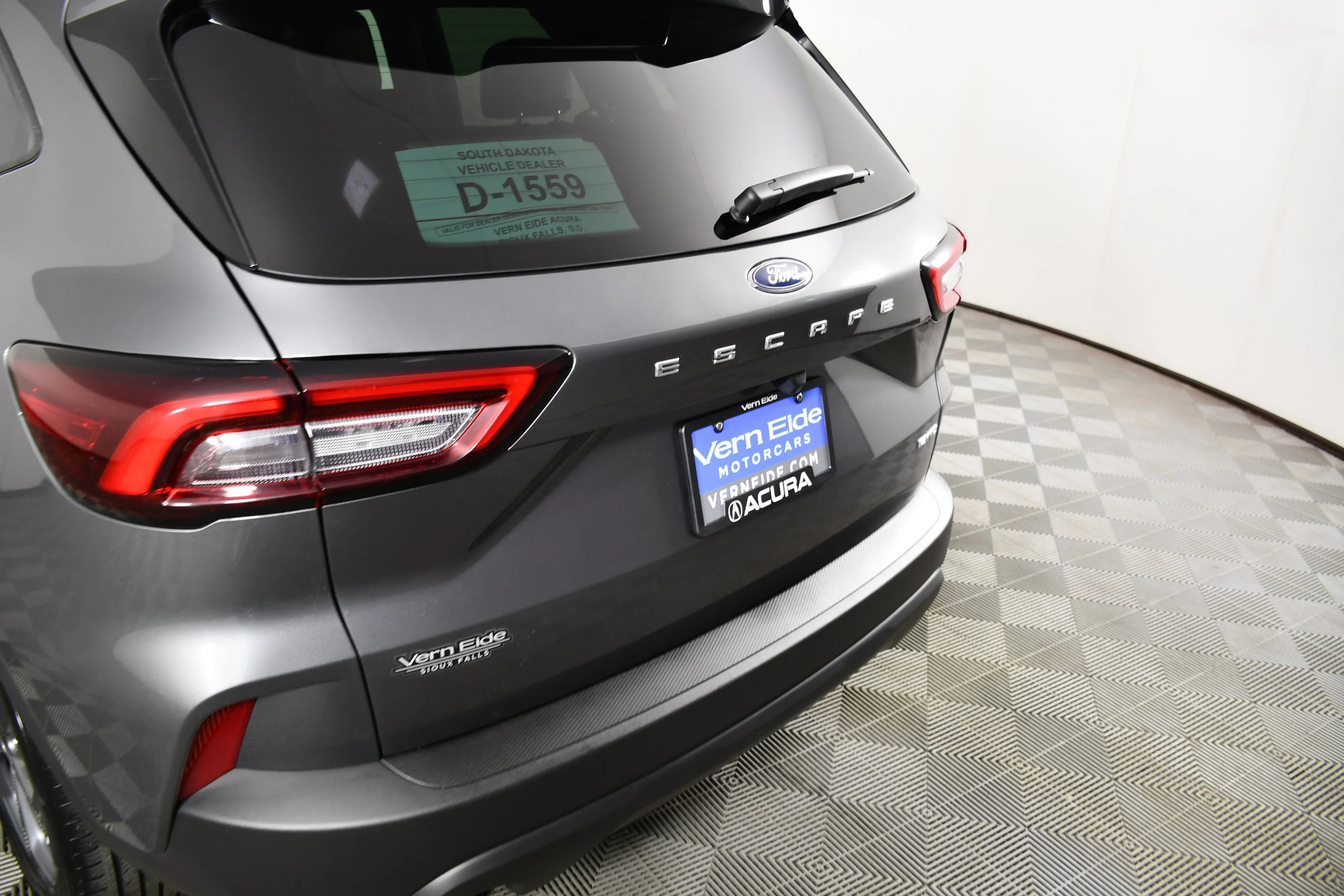 Used 2025 Gray Metallic Ford ST-Line image 15