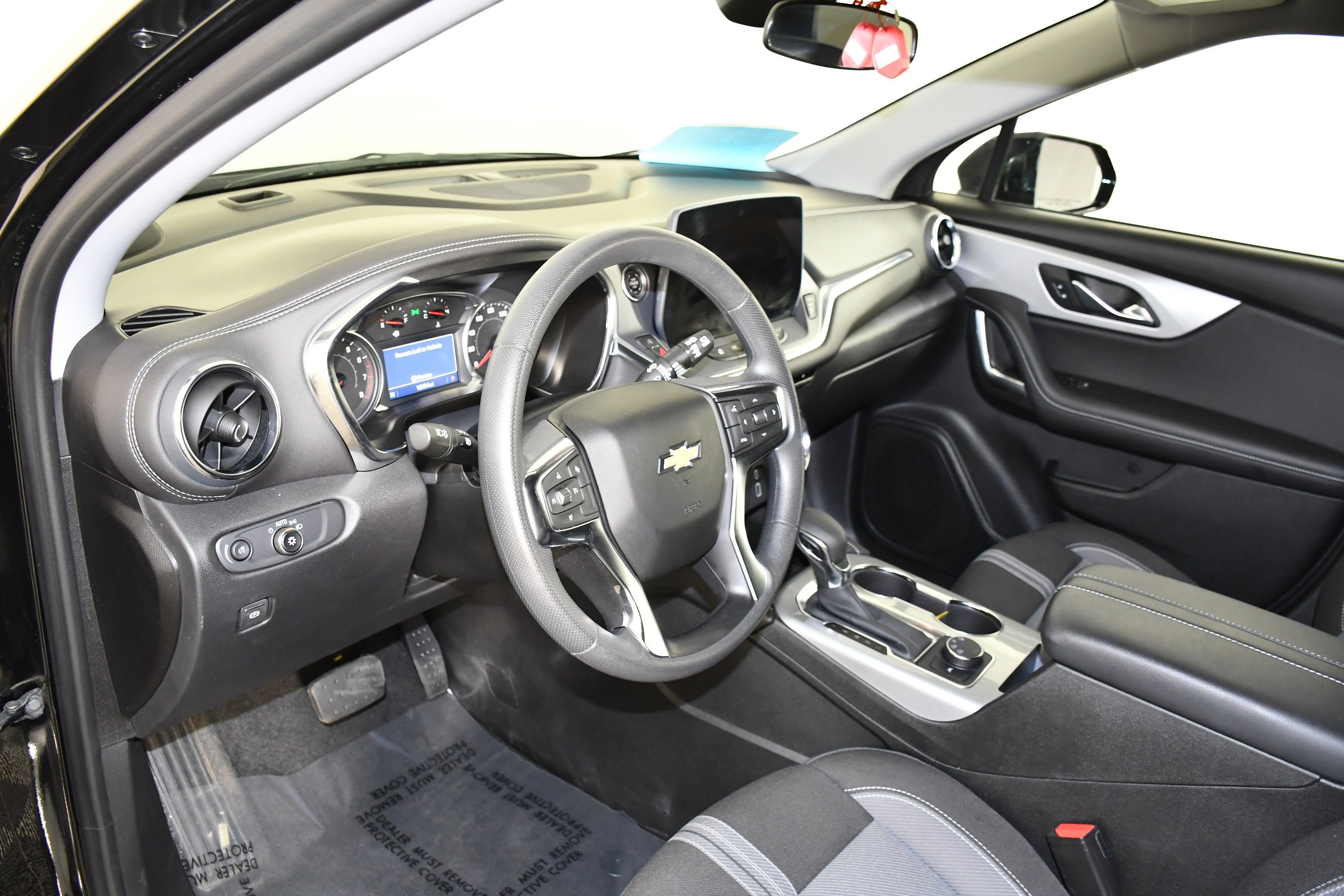 Used 2025 Black Chevrolet LT image 35