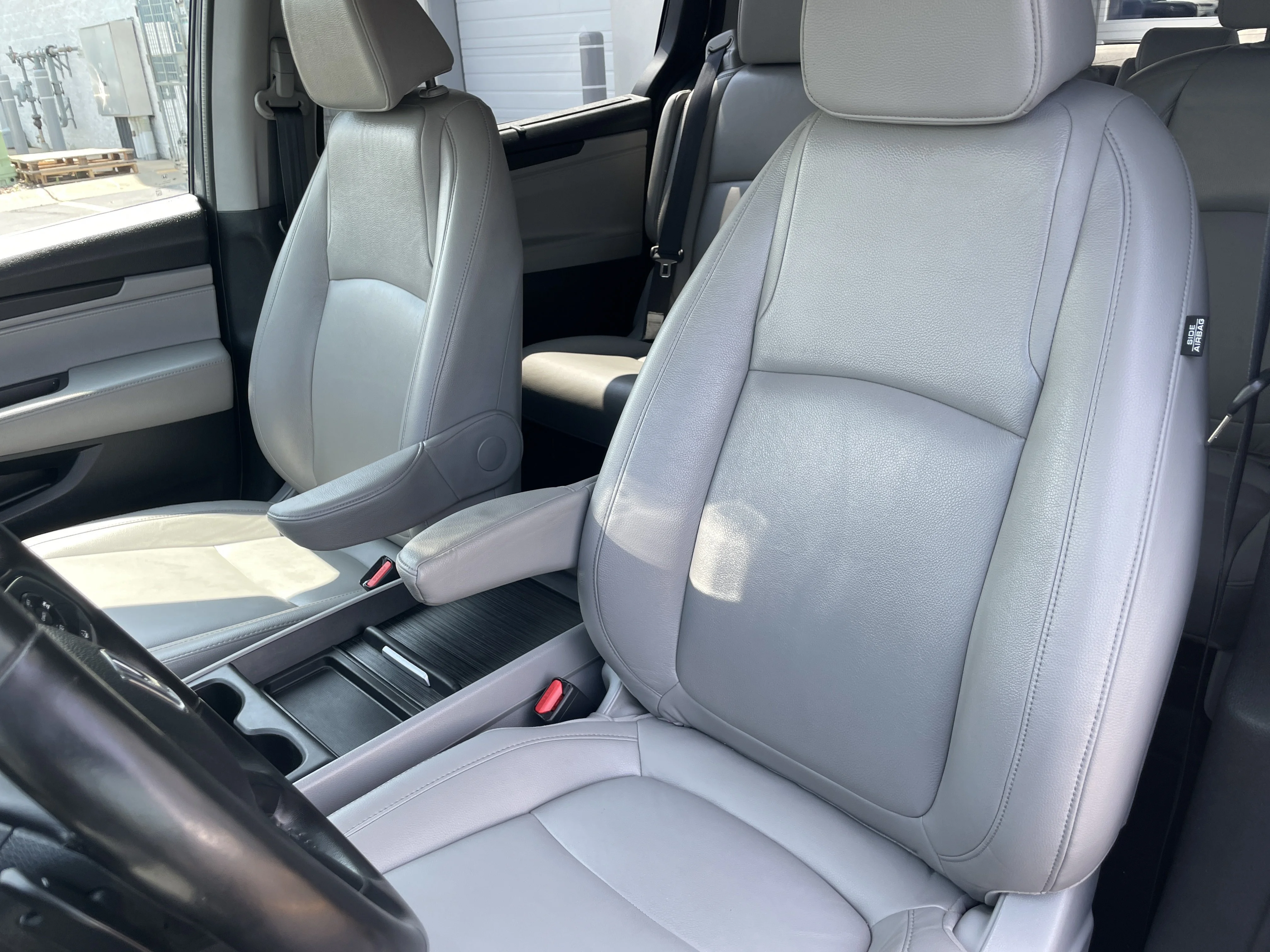 Certified Used 2019 Modern Steel Metallic Honda EX-L image 25