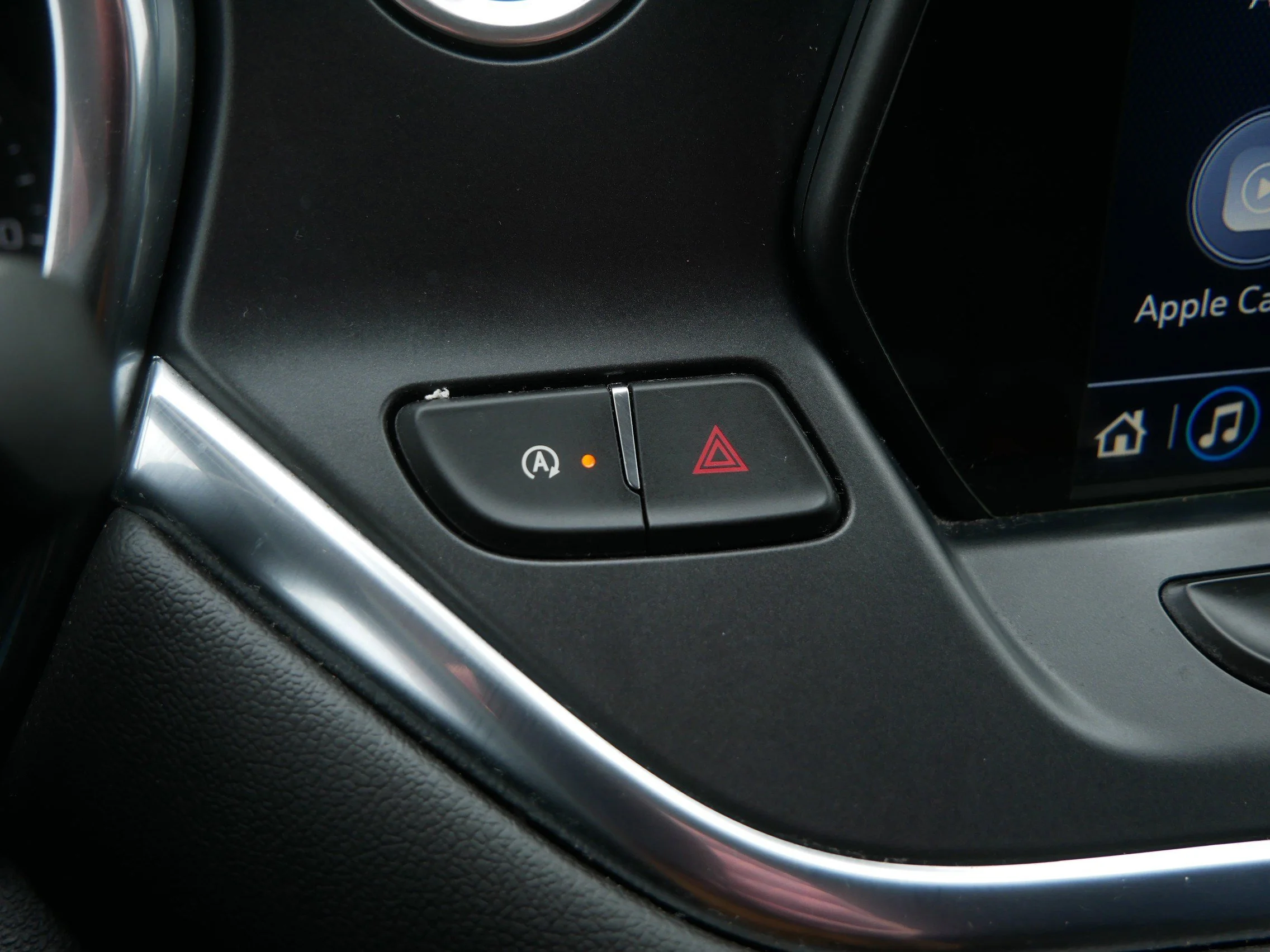 Used 2022 Black Chevrolet LT image 27